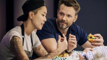 Fast Foodies TV Show: Chef Kristen makes a hot dog for Joel McHale