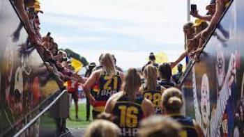 Fearless: The Inside Story of the AFLW- Screenshot #1