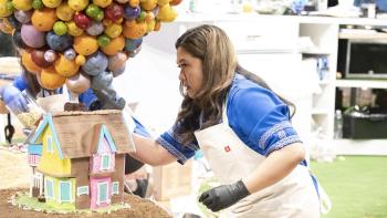 Foodtastic TV Show: A competitor creates the 'Up' house out of food