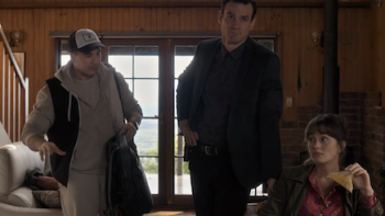 Good Cop/Bad Cop screenshot 2: Henry and man in in baseball cap talk to Lou while she eats toast.