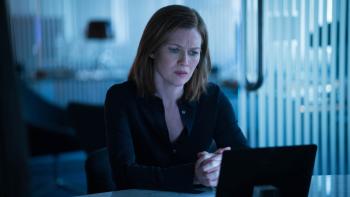 Hanna TV: Marissa Wiegler (Mirielle Enos) uses cutting-edge technology to track Hanna