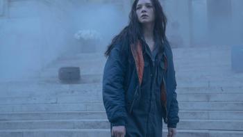 Hanna TV: Hanna (Esme Creed-Miles) pauses while on the run!