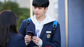 Head Over Heels TV show Screenshot #3: A young Korean man wears a school uniform