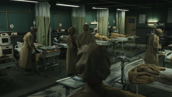 Kaali Paani TV show screenshot 1: Sick people overflow medical ward. 