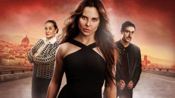 Kate del Castillo stars in season 2 of the soap opera La reina del sur