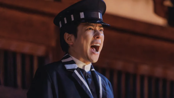 Last Samurai Standing TV show screenshot 2: Host Enju announcing the start of Kodoku 