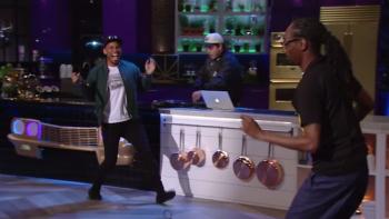 Martha & Snoop’s Potluck Dinner Party TV: Scene #3