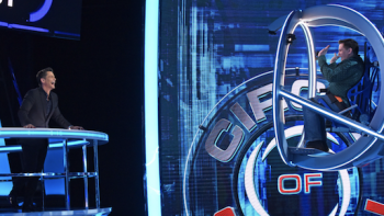 Mental Samurai TV Series: Host Rob Lowe talks to a contestant