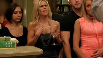 Neighbors with Benefits TV Review | Common Sense Media