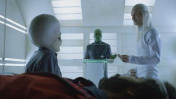 People of Earth TV: Aliens discuss humans