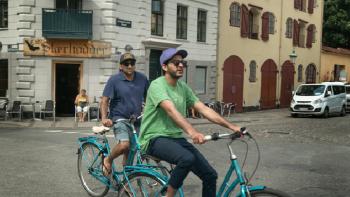 Ravi Patel's Pursuit of Happiness TV Show: Scene 3