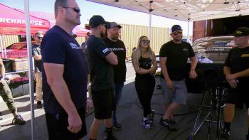  Street Outlaws vs. The World TV show screenshot 2: The Street Outlaws crew brainstorm together.