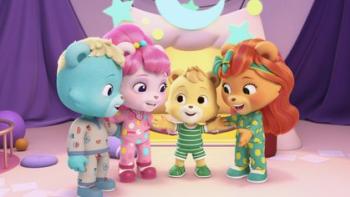 Tea Town Teddy Bears TV Show: Boba, Ginger, Earl Grey, and Dandelion teddy bears have a sleepover