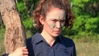 The Wheel TV Show: Lindsay uses makeshift sunscreen