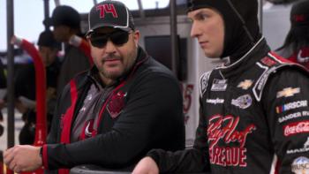 The Crew: Kevin (Kevin James) coaches his driver (Freddie Stroma)