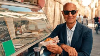 Tucci in Italy TV show screenshot 1: Tucci at an Italian sandwich counter