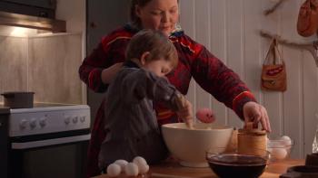 Waffles and Mochi's Holiday Feast TV Show: Mochi learns about cloudberry jam in Norway