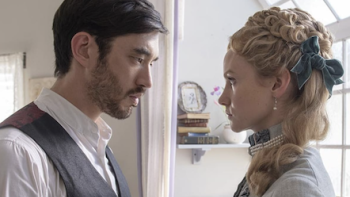 Warrior screenshot 2: Ah Samn stands closely to Penelope. 