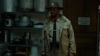 Widow's Bay TV show screenshot 2: the sheriff (Kevin Carroll) investigates
