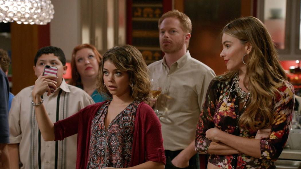 Modern Family Example Modern Family - Parents' Guide & TV Review | Common Sense Media