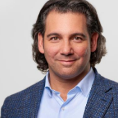 Headshot of Steven Wolfe Pereira